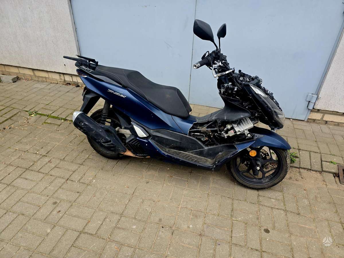 Honda PCX, мотороллеры / мопеды