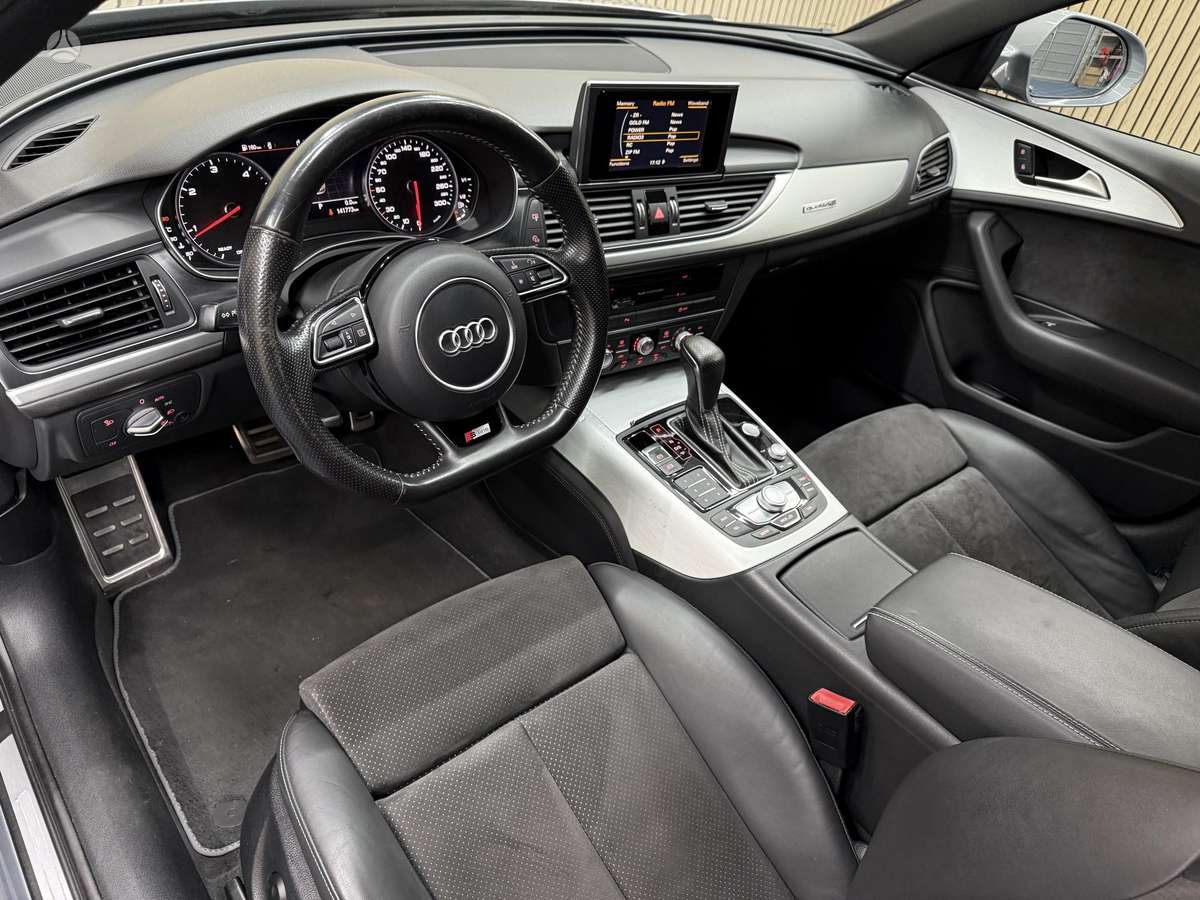 Audi A6, 2.0 l., Седан