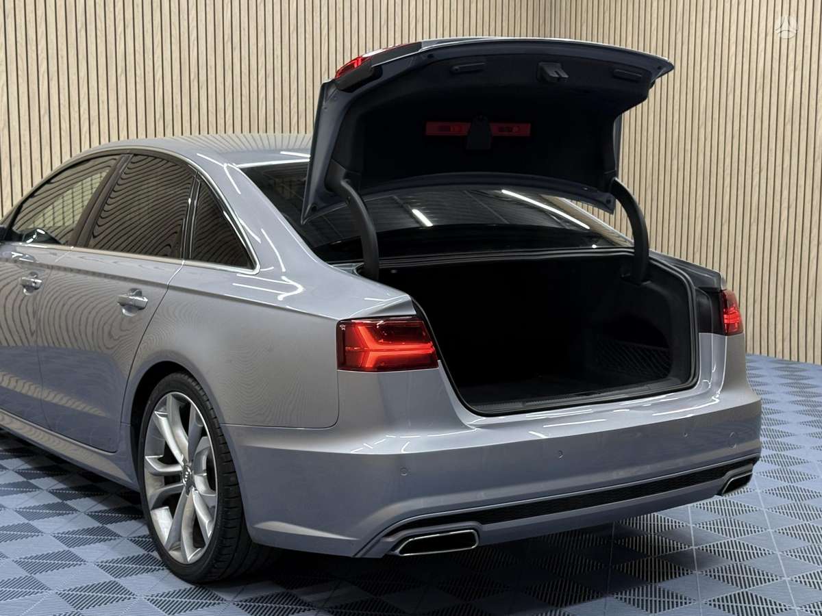 Audi A6, 2.0 l., Седан