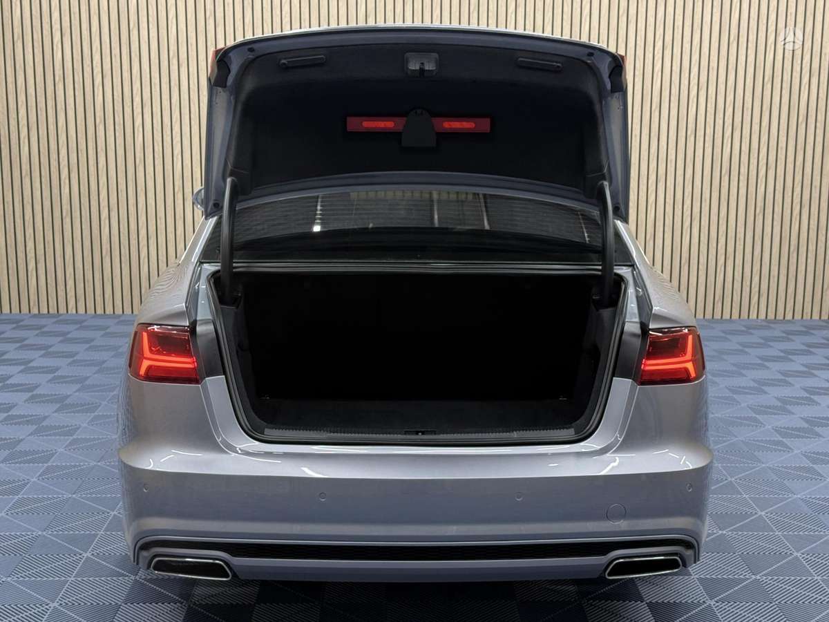 Audi A6, 2.0 l., Седан