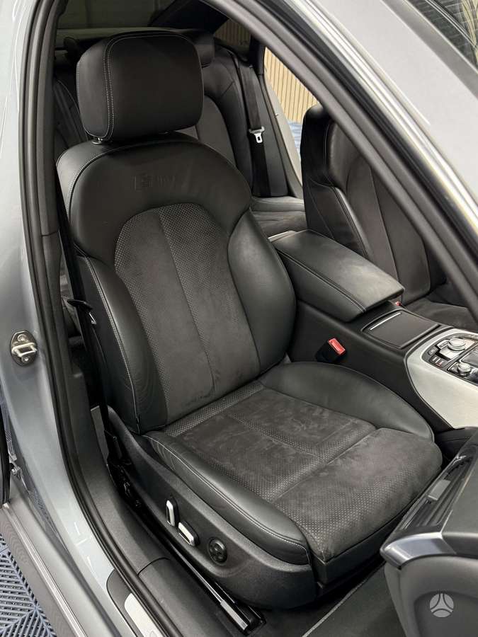 Audi A6, 2.0 l., Седан