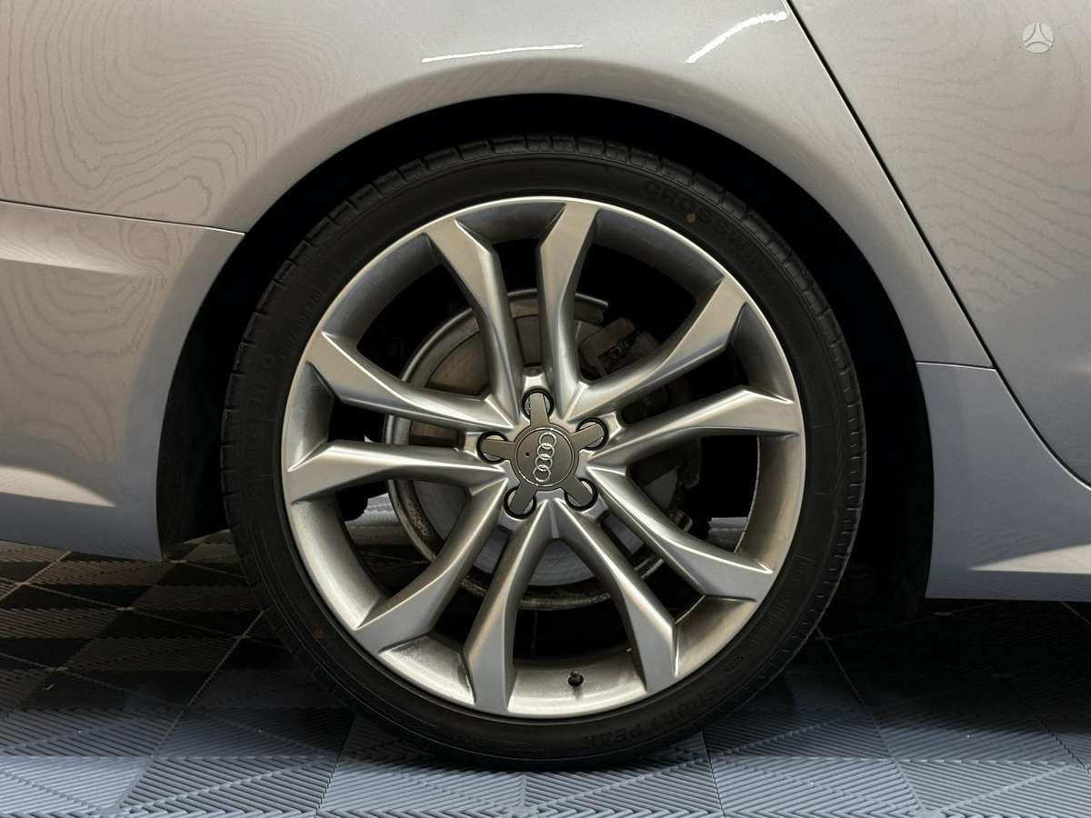 Audi A6, 2.0 l., Седан