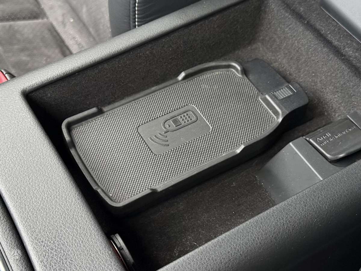 Audi A6, 2.0 l., Седан