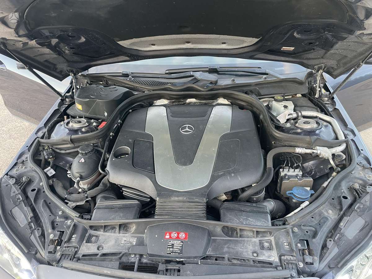 Mercedes-Benz E300, A642852, engine
