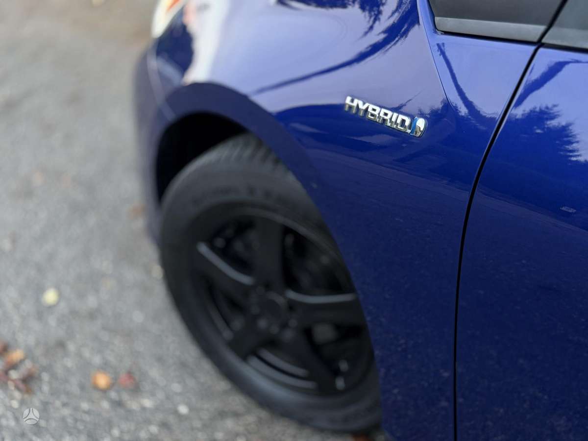 Toyota Prius, 1.8 l., wagon