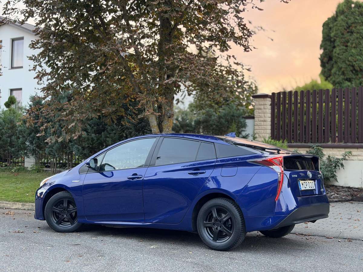 Toyota Prius, 1.8 l., wagon