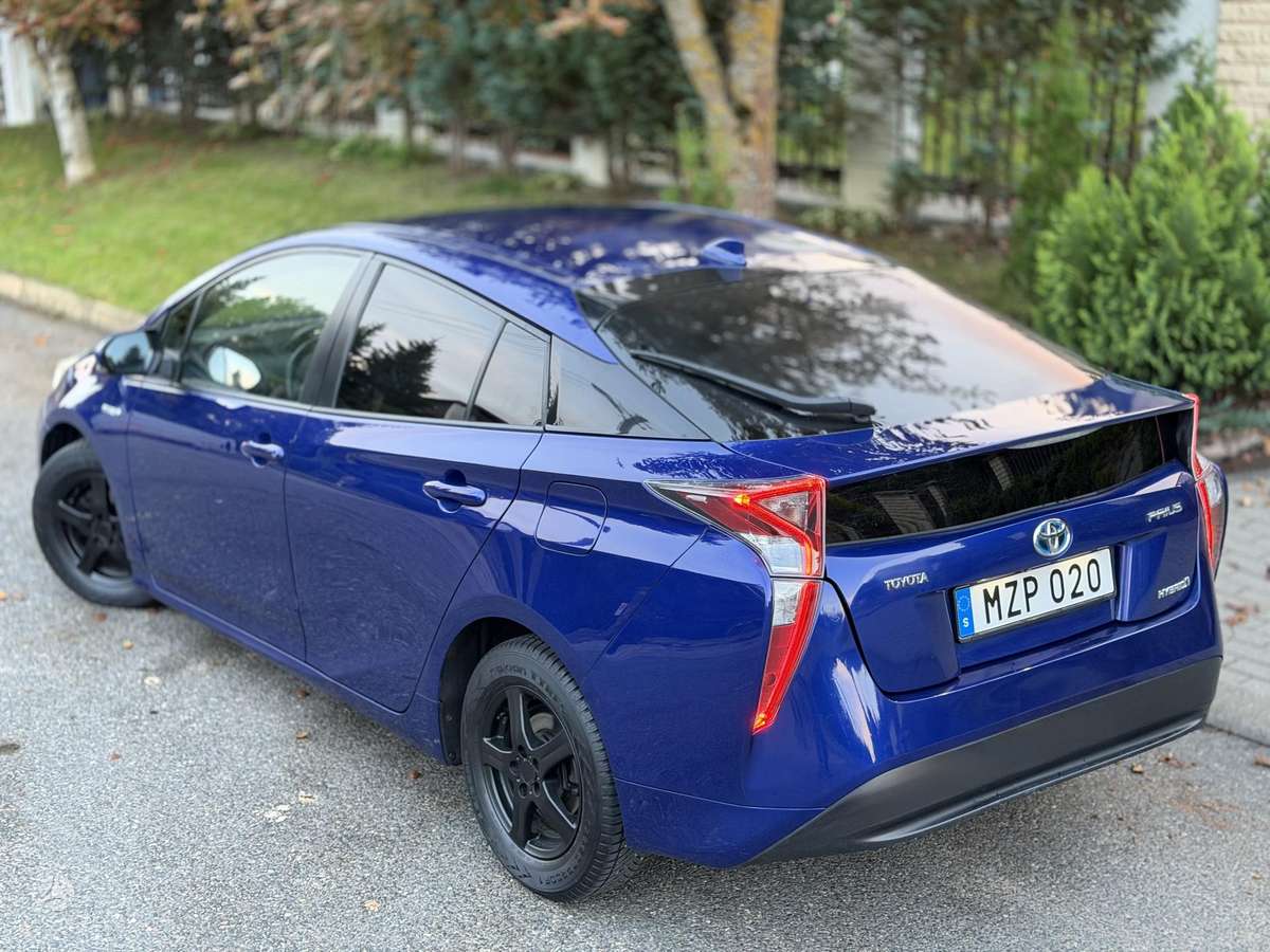 Toyota Prius, 1.8 l., wagon
