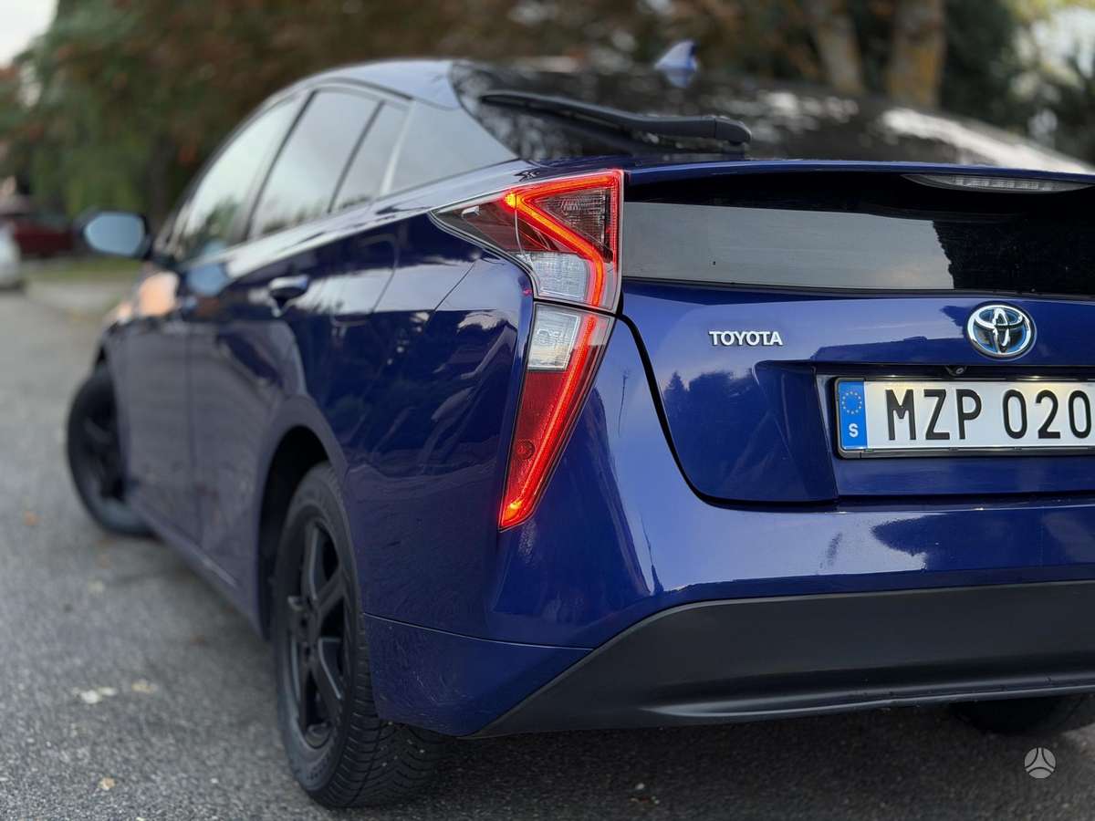 Toyota Prius, 1.8 l., wagon