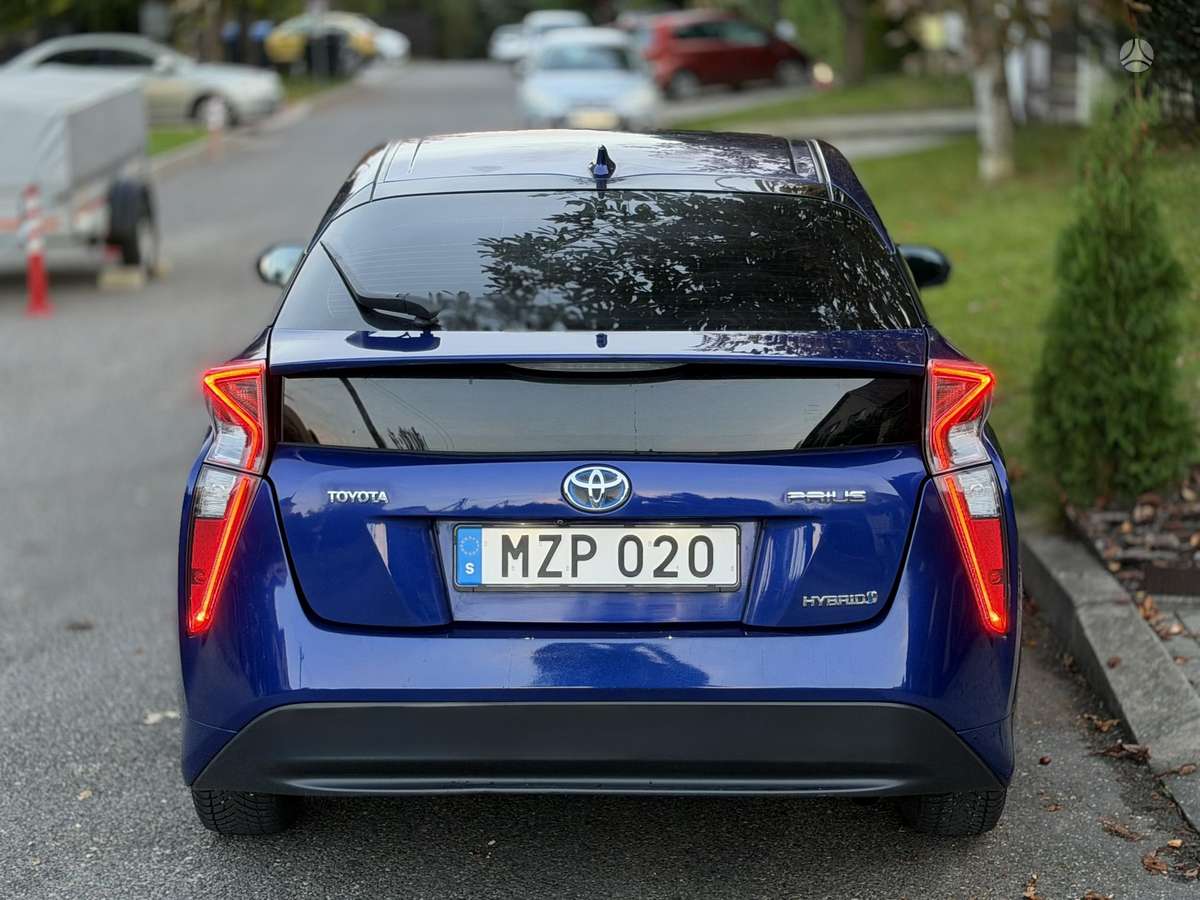 Toyota Prius, 1.8 l., wagon