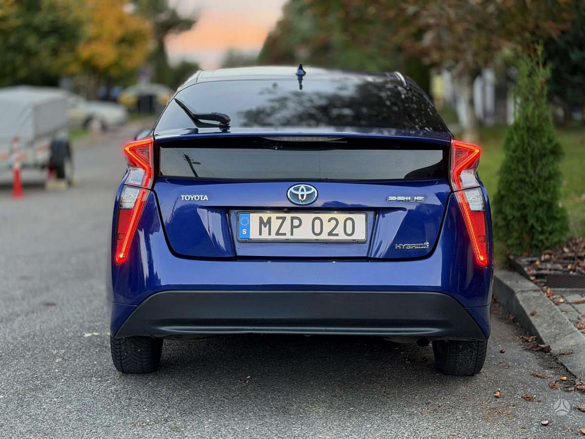 Toyota Prius, 1.8 l., wagon