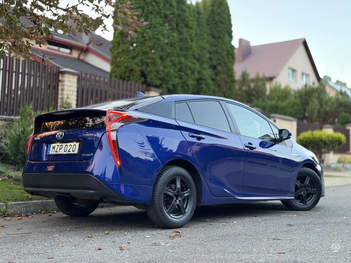 Toyota Prius, 1.8 l., wagon