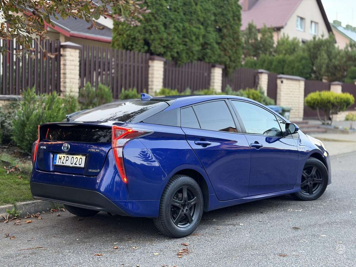 Toyota Prius, 1.8 l., wagon