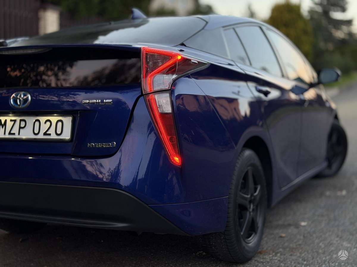 Toyota Prius, 1.8 l., wagon