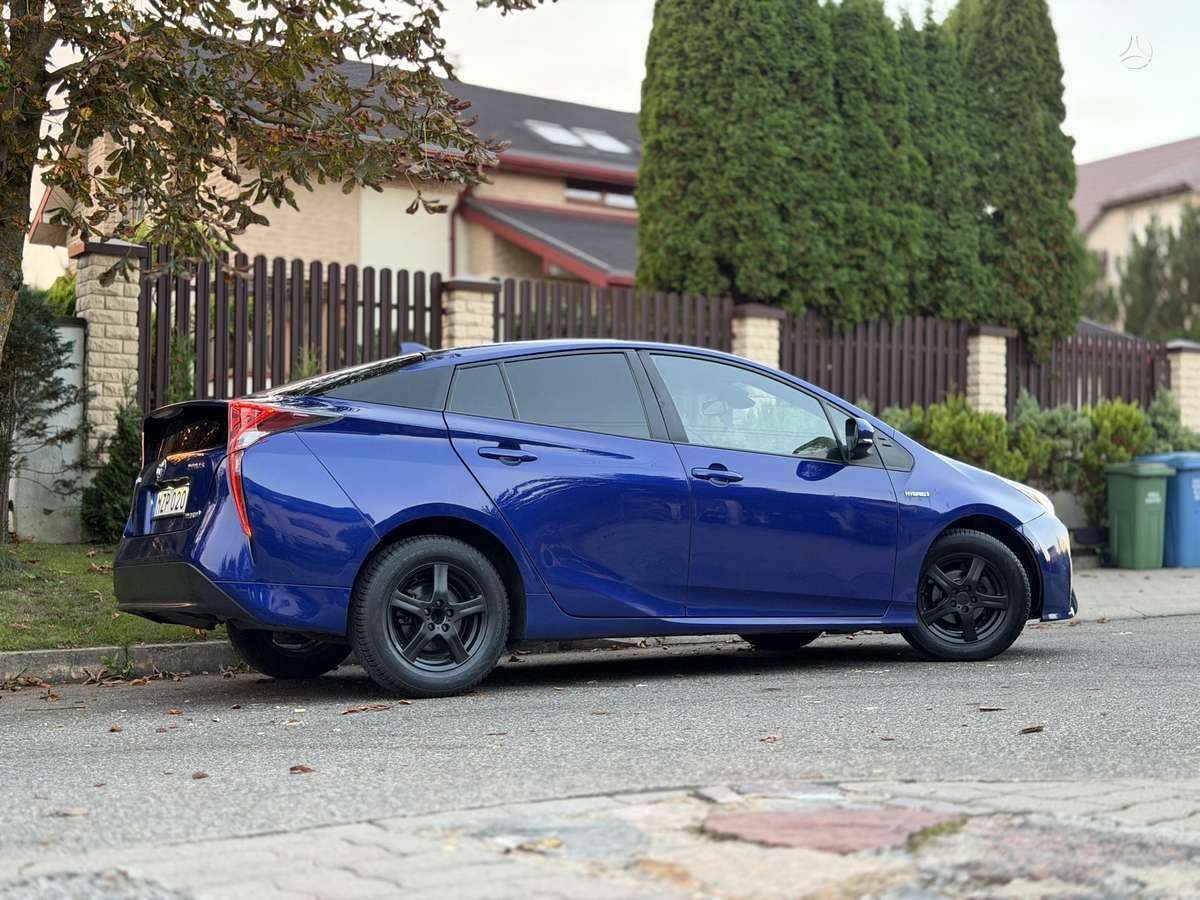 Toyota Prius, 1.8 l., wagon