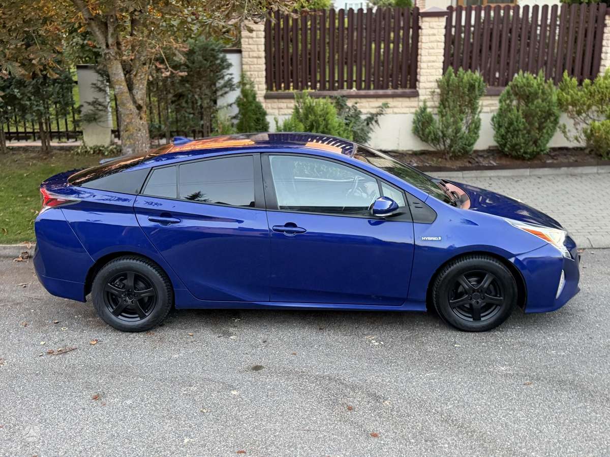 Toyota Prius, 1.8 l., wagon