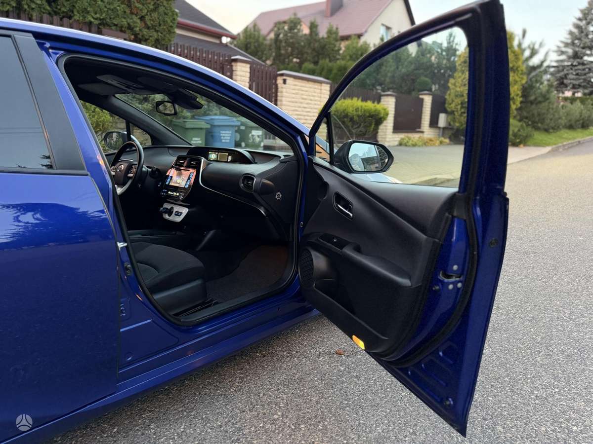 Toyota Prius, 1.8 l., wagon