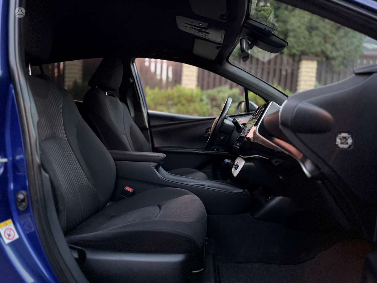 Toyota Prius, 1.8 l., wagon