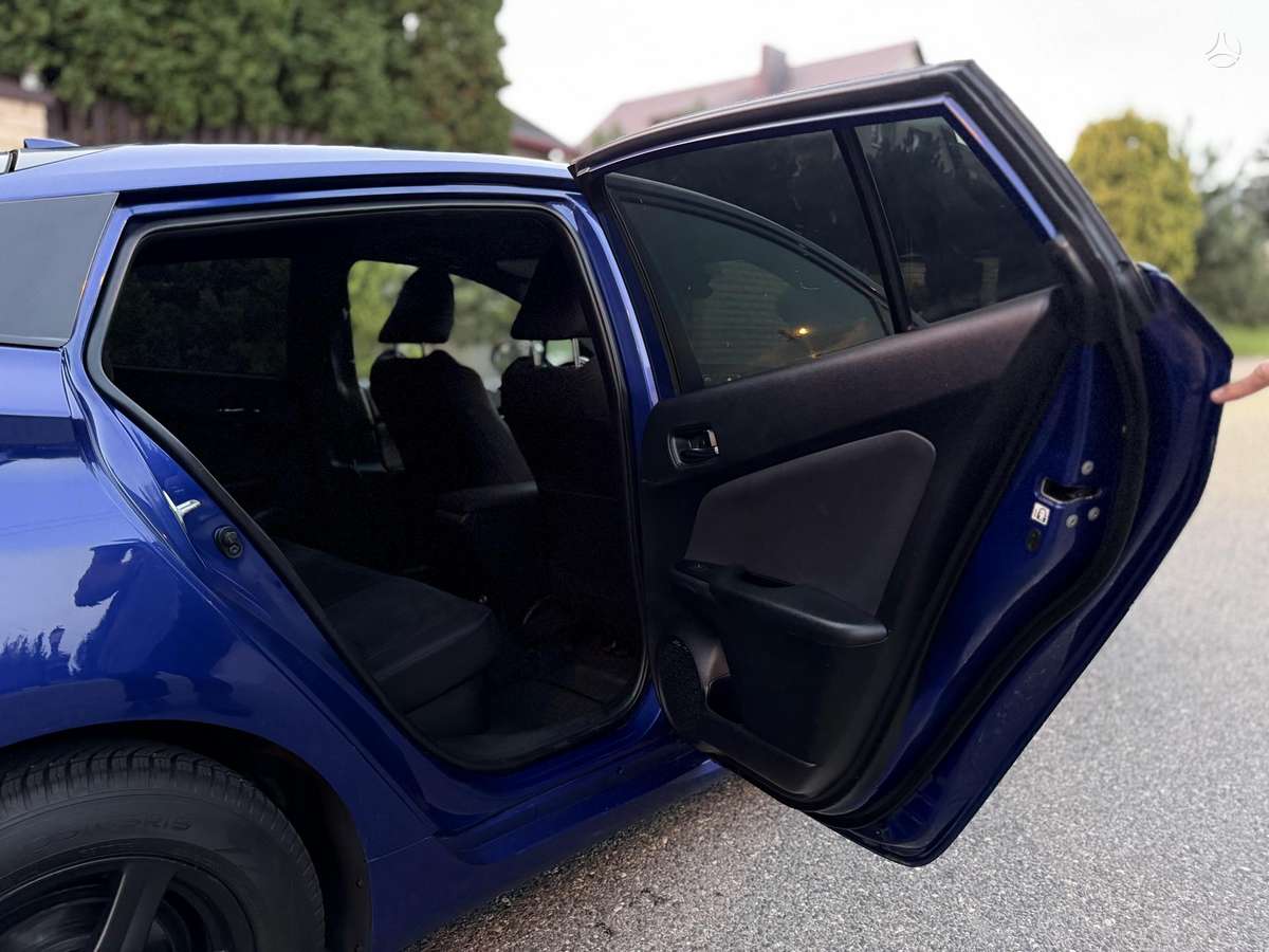 Toyota Prius, 1.8 l., wagon