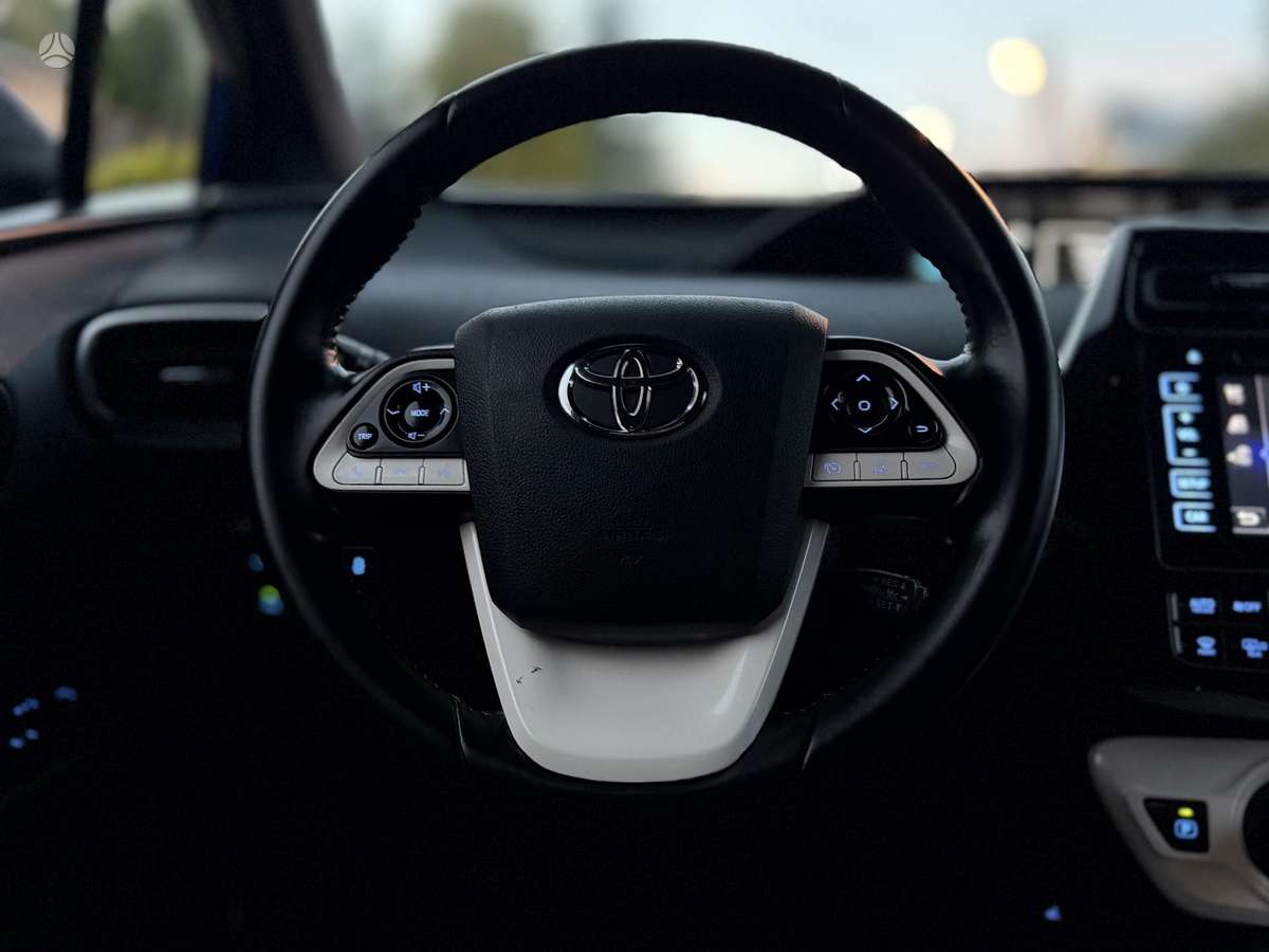 Toyota Prius, 1.8 l., wagon