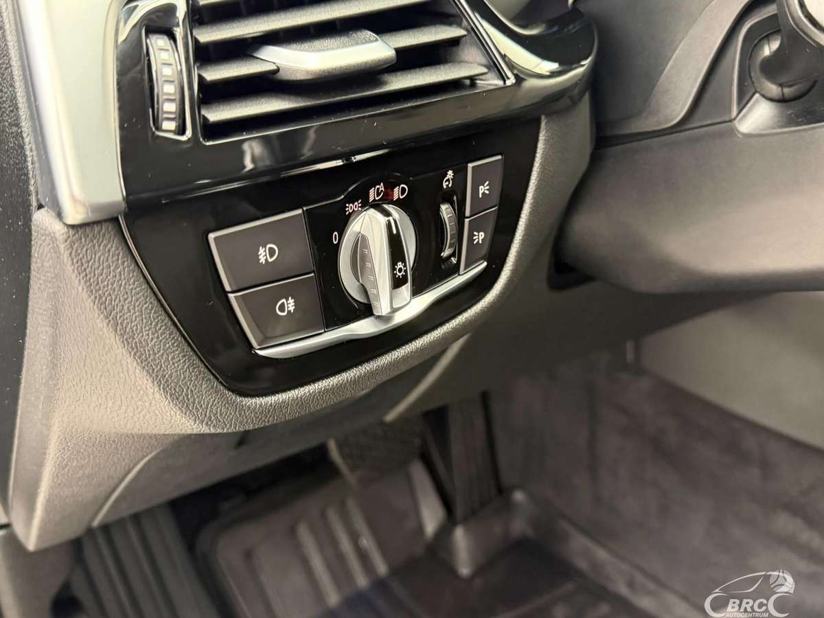 BMW 520, 2.0 l., Седан