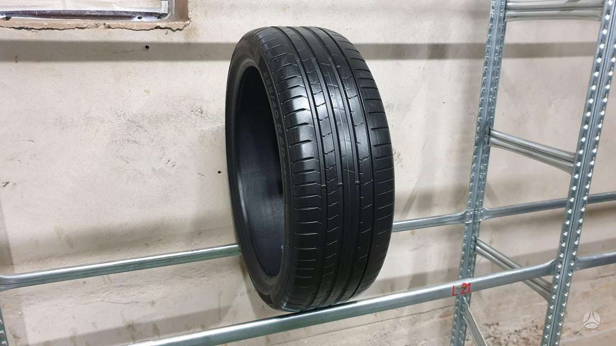 Pirelli PZero TM, летние 225/40 R20