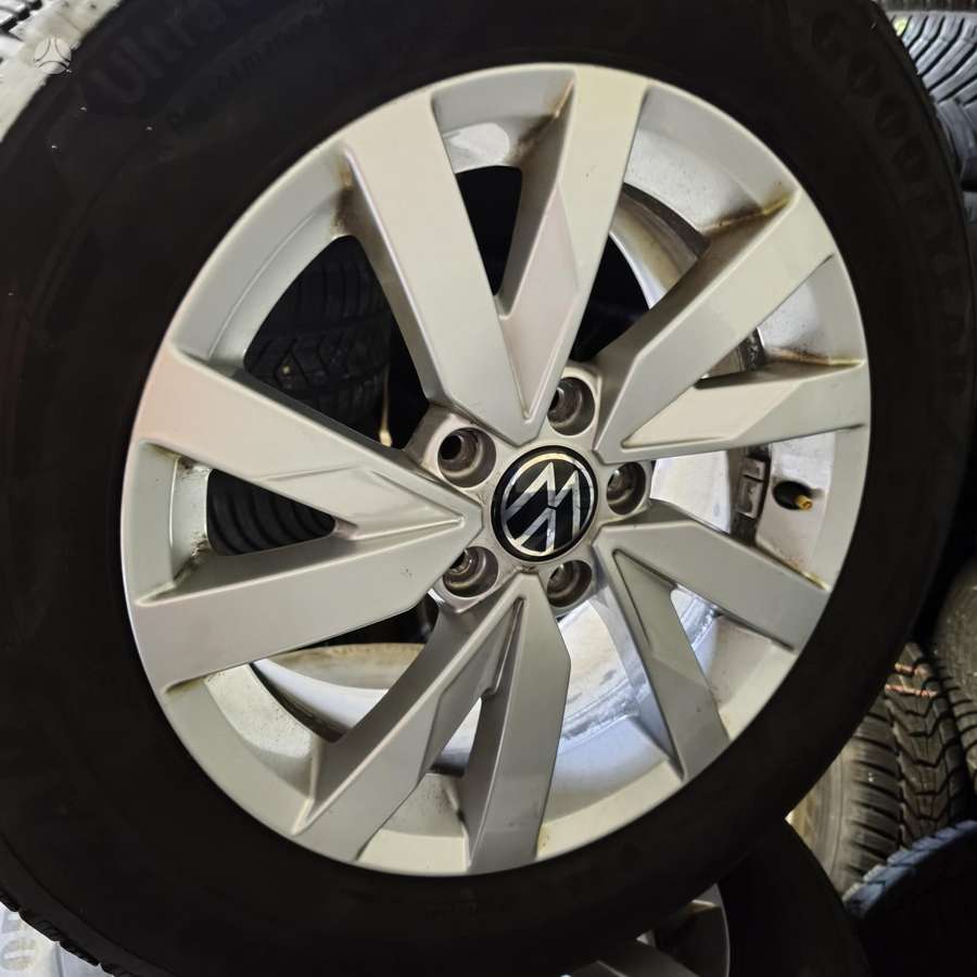 Volkswagen, light alloy, R16