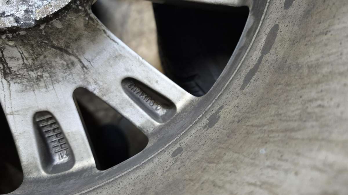 Volkswagen, light alloy, R16