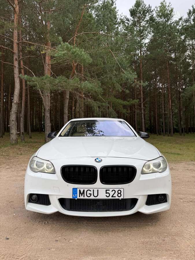 BMW 528, 2.0 l., Седан