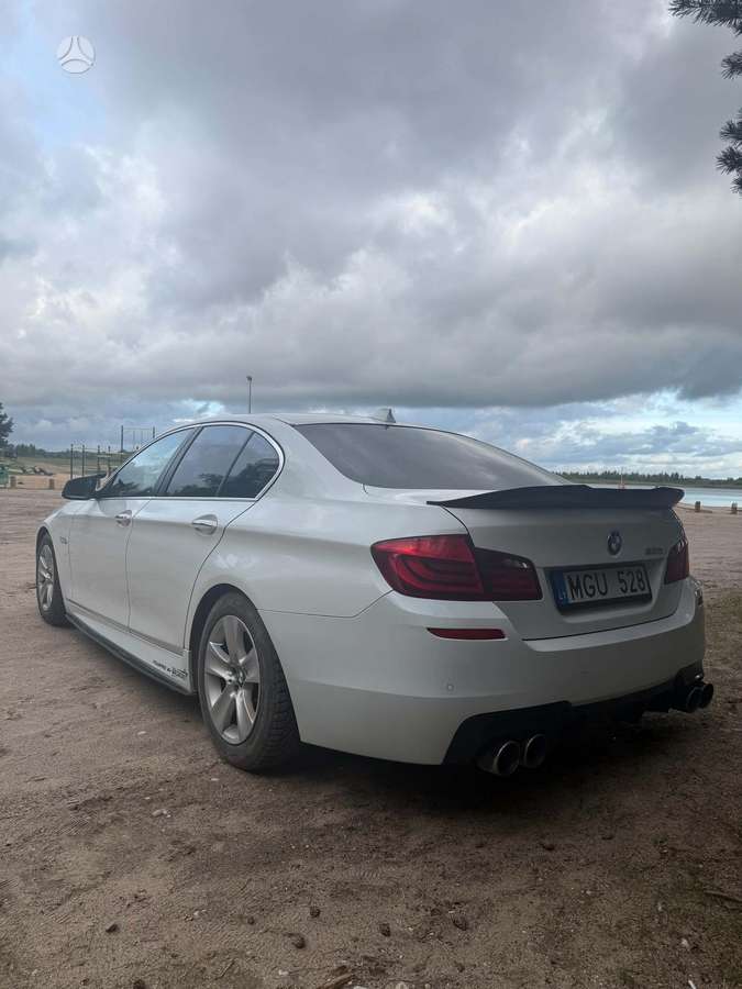 BMW 528, 2.0 l., Седан
