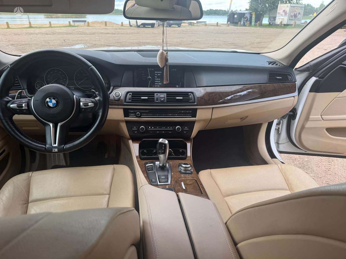 BMW 528, 2.0 l., Седан