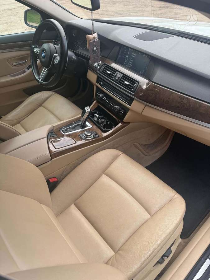 BMW 528, 2.0 l., Седан