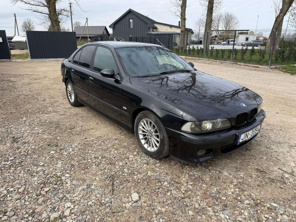 BMW 530