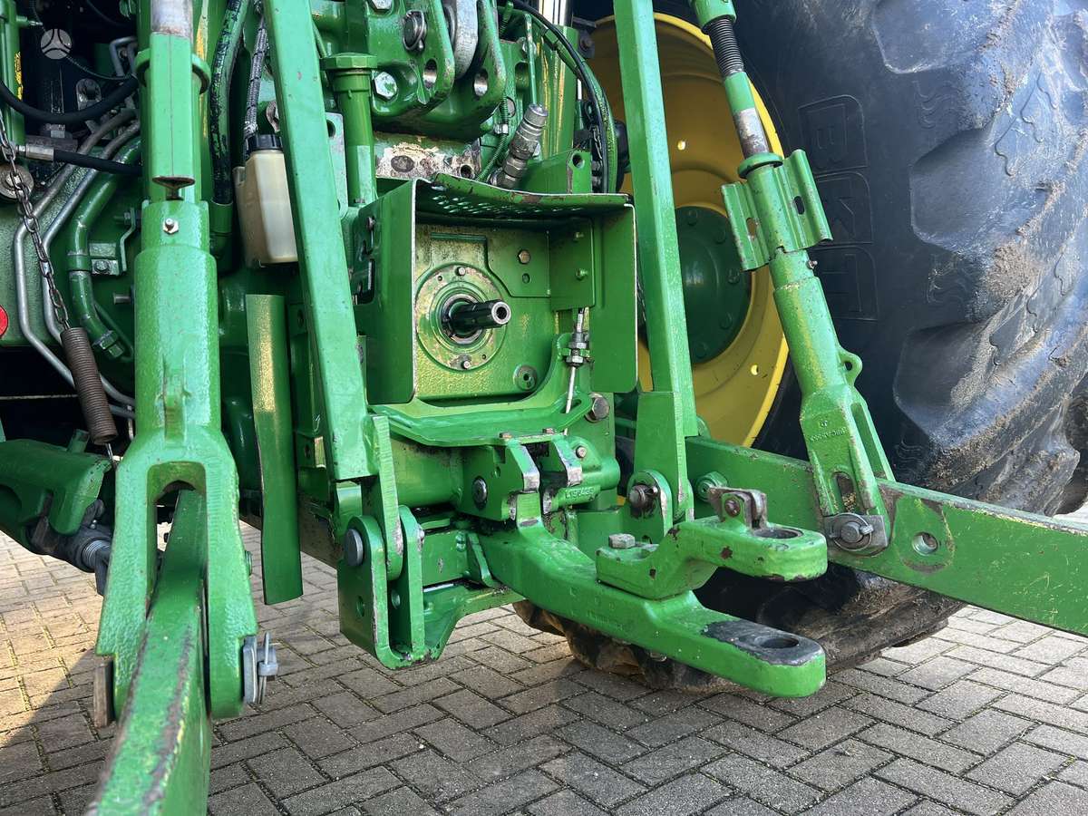 John Deere 6190R, tractors