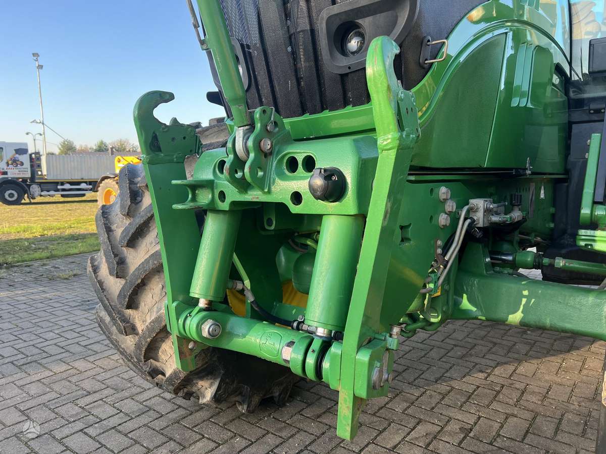 John Deere 6190R, tractors