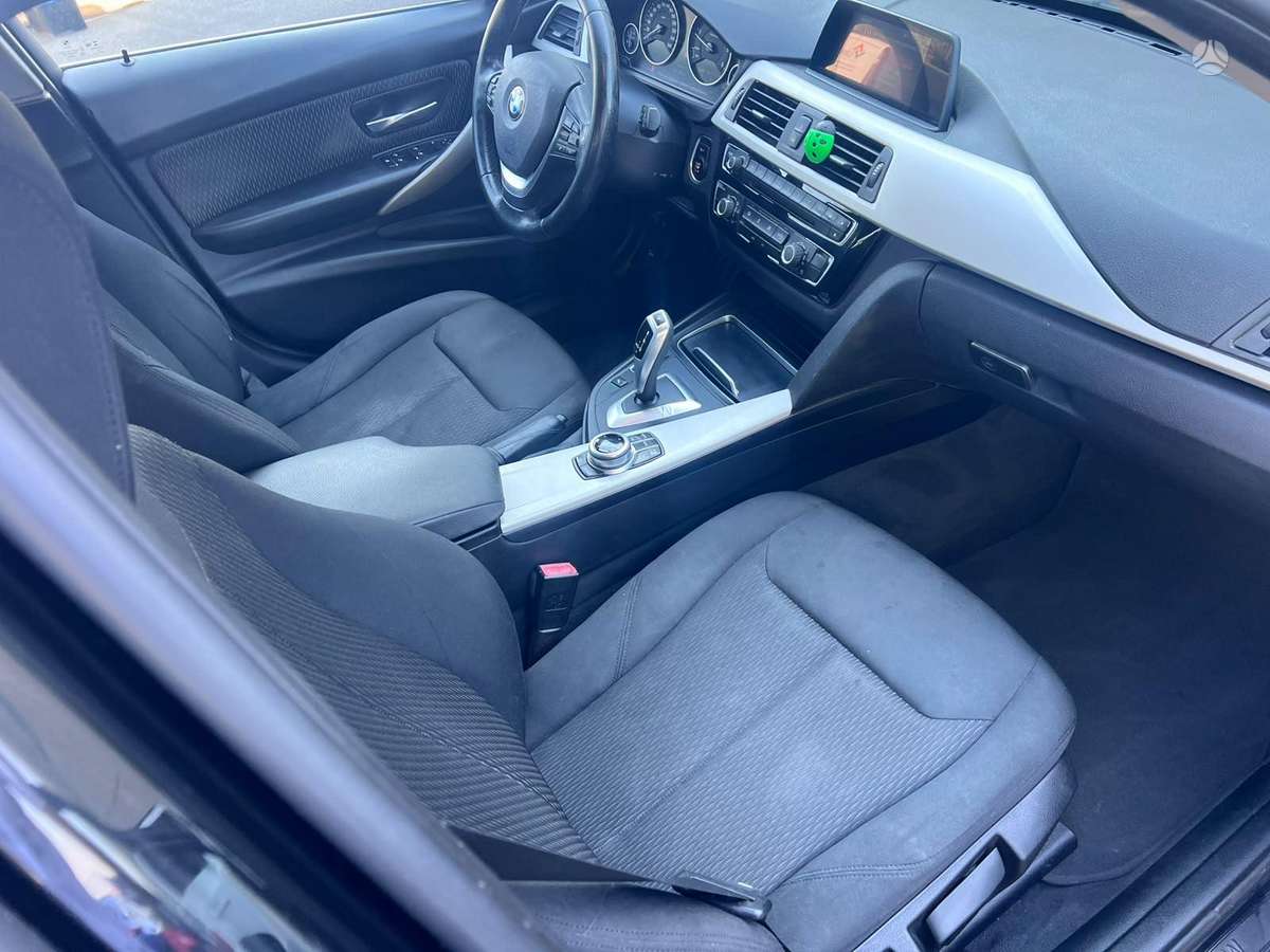 BMW 318, Универсал