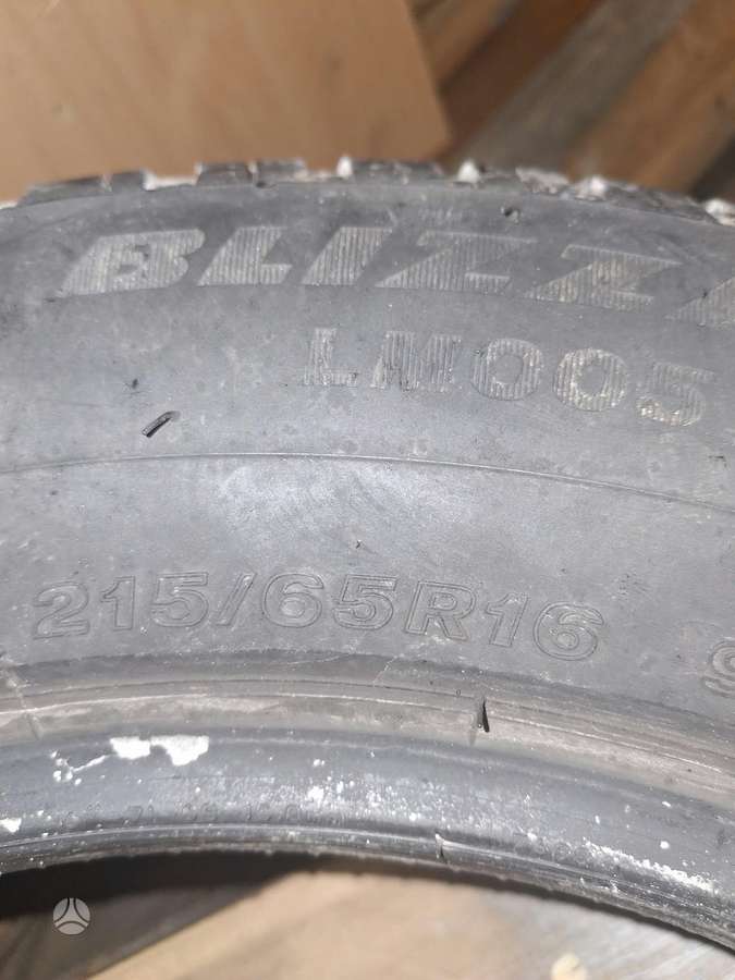 Bridgestone Blizzak LM005, всесезонные 215/65 R16