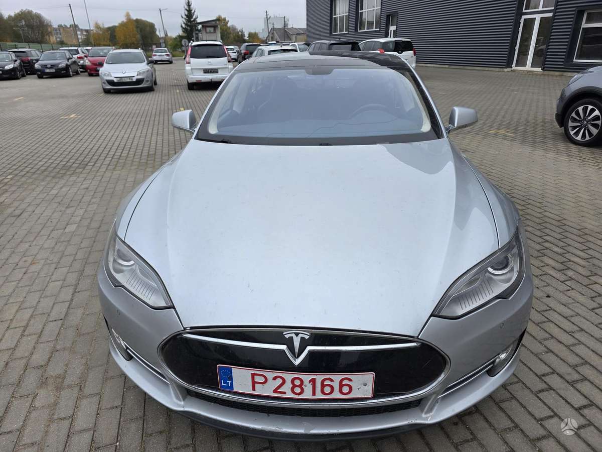 Tesla Model S, 85 kWh, hatchback