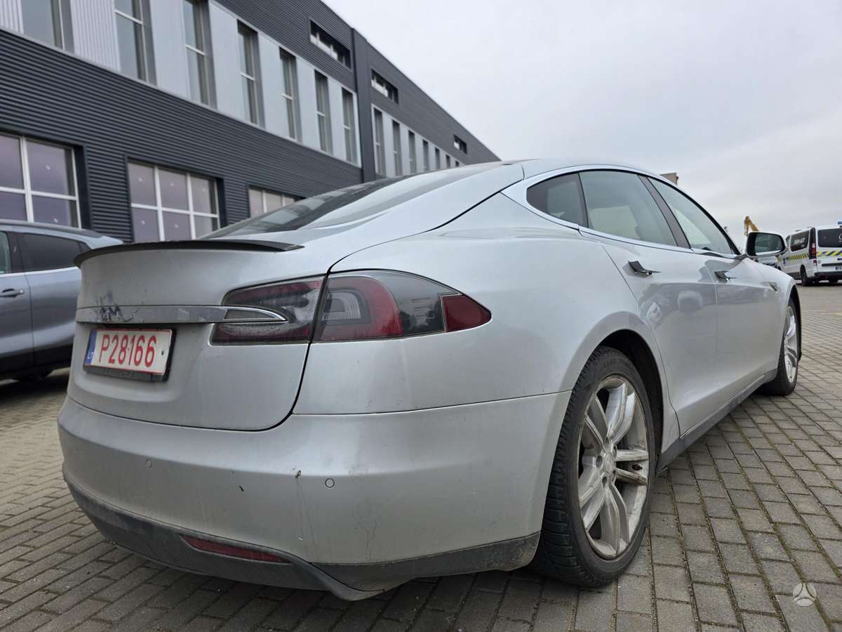 Tesla Model S, 85 kWh, hatchback