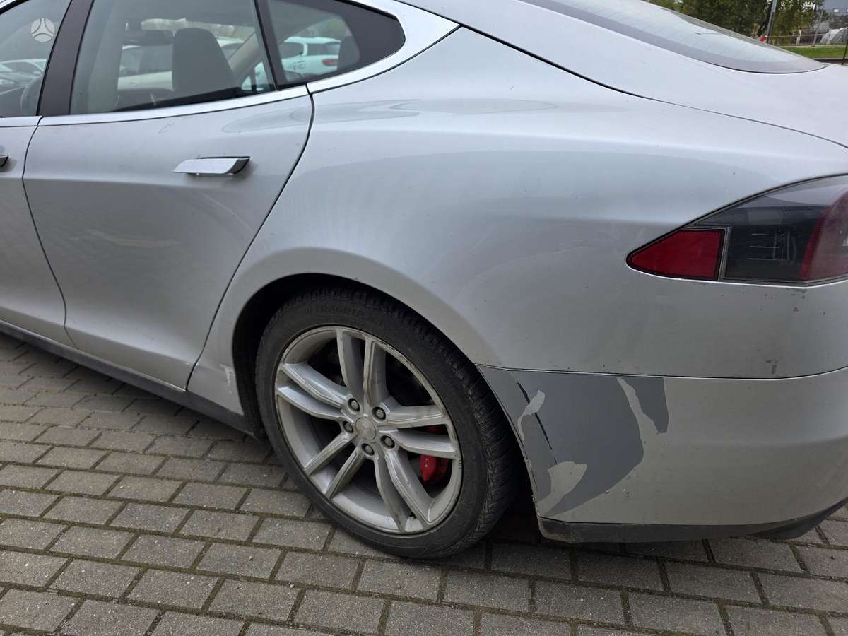Tesla Model S, 85 кВт·ч, Хэтчбек