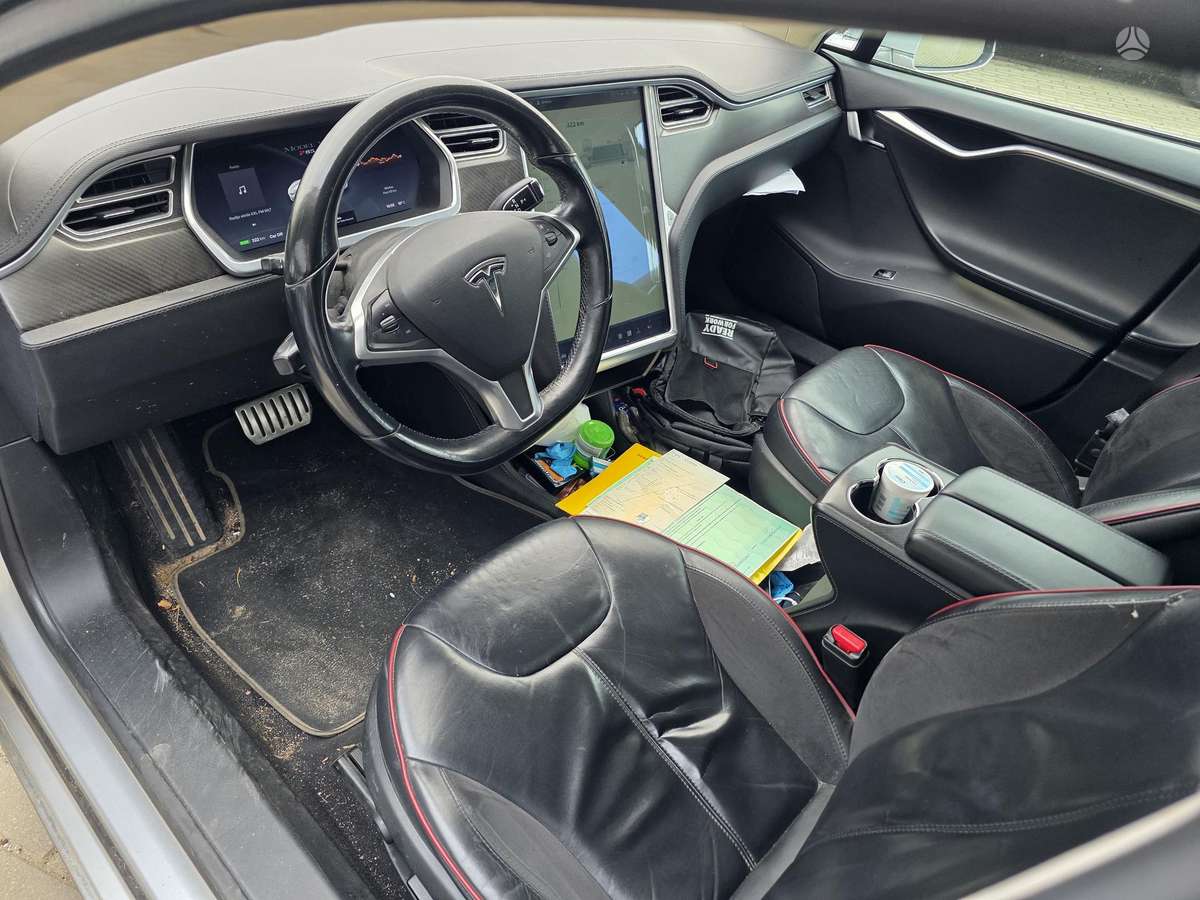 Tesla Model S, 85 kWh, hatchback