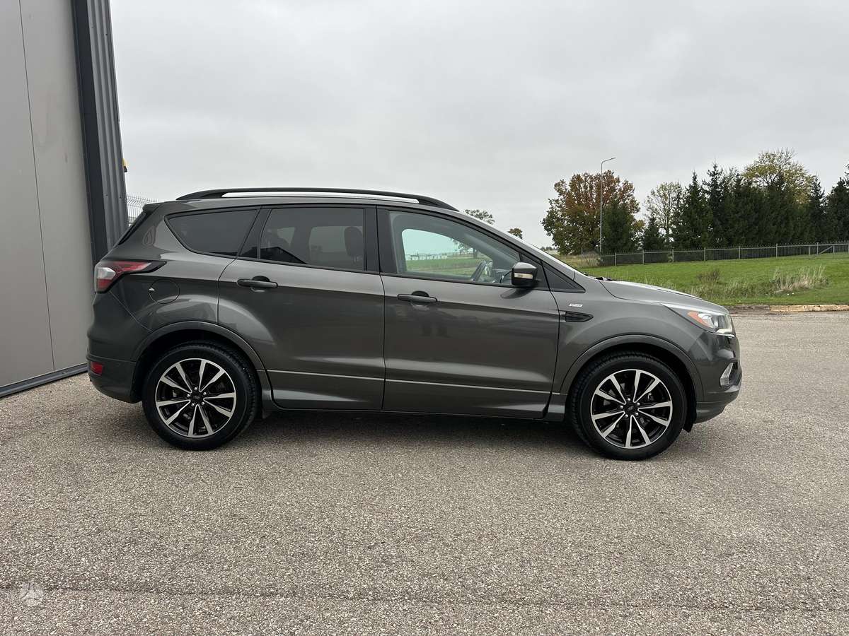 Ford Kuga, 1.5 l., off-road / crossover