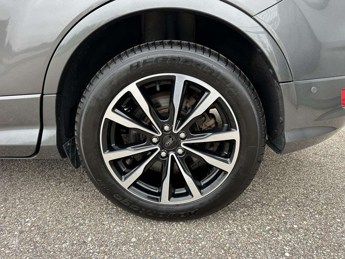 Ford Kuga, 1.5 l., off-road / crossover