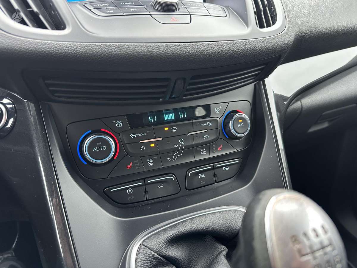Ford Kuga, 1.5 l., off-road / crossover