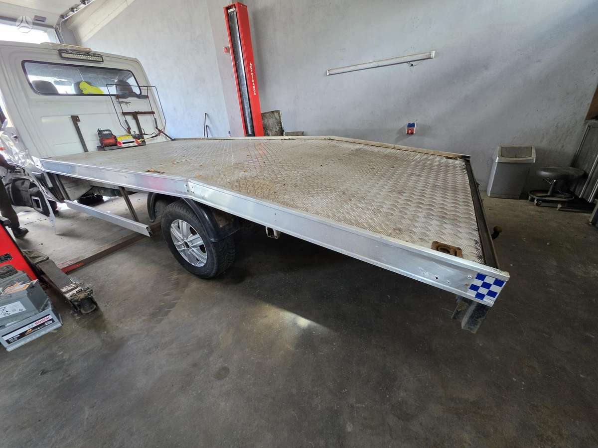 Mercedes-Benz Sprinter, cargo vans