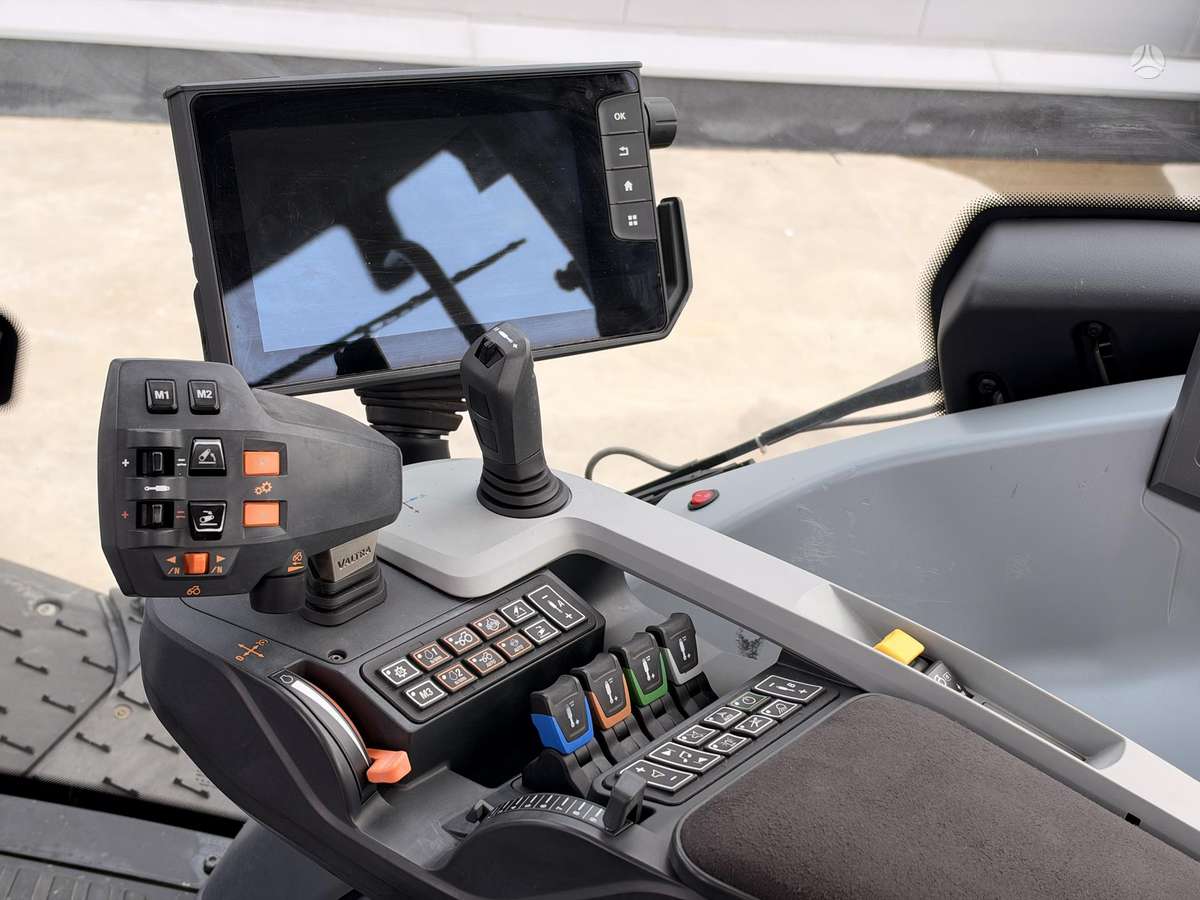 Valtra T175EV, traktoriai