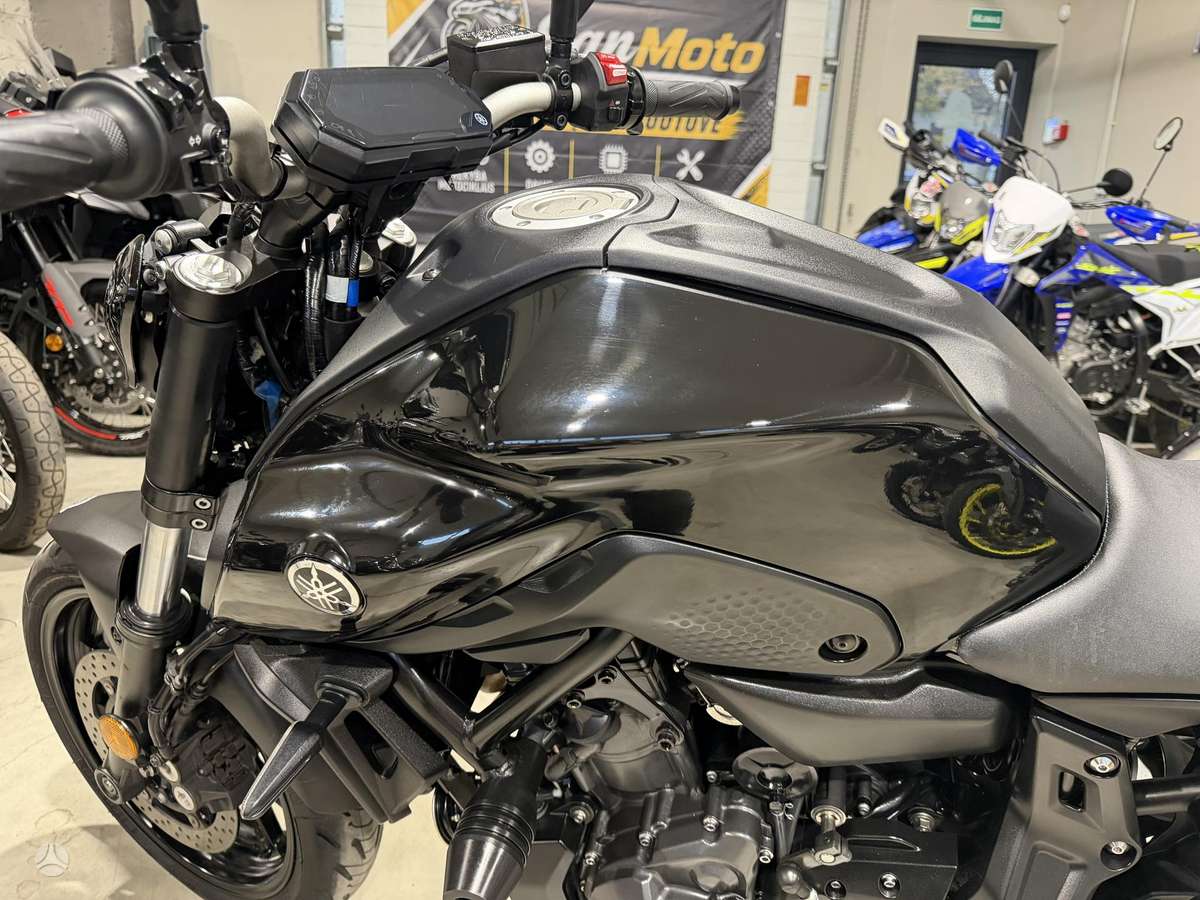 Yamaha MT 07 689cc, street / classic