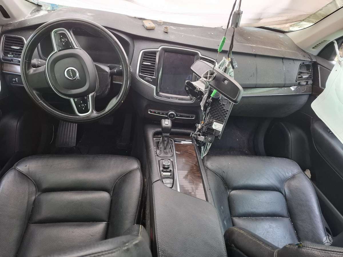 Volvo XC90, 714-16