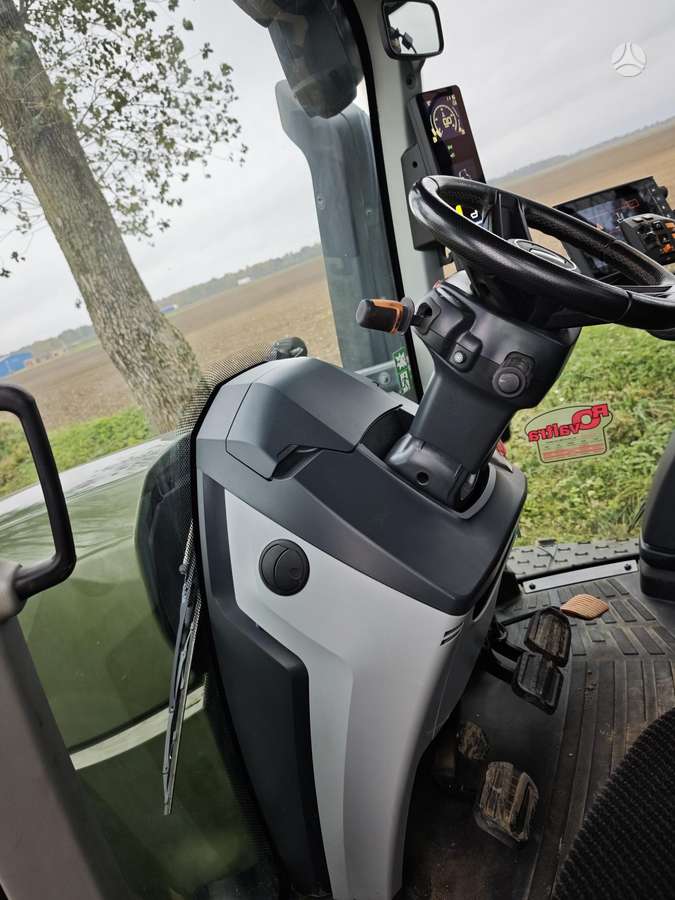 Valtra T235 VERSU GPS, тракторы