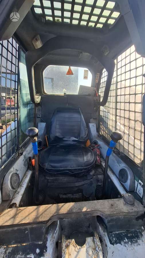 Bobcat 863h, mini loaders