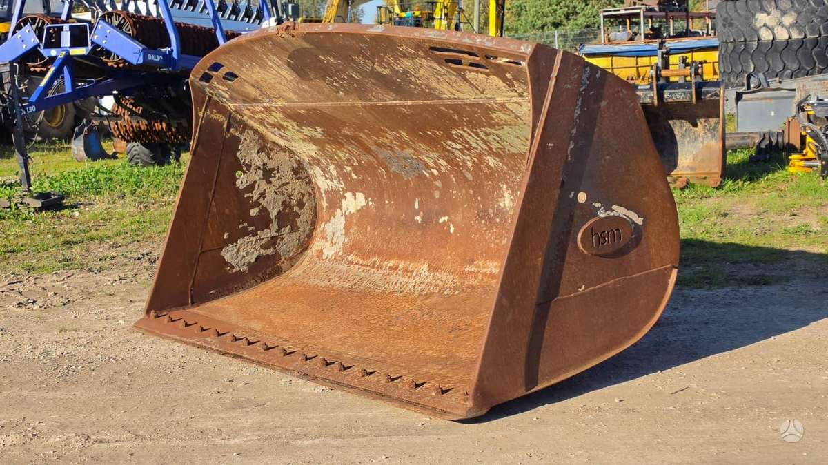-Kita- Liebherr L542, buckets